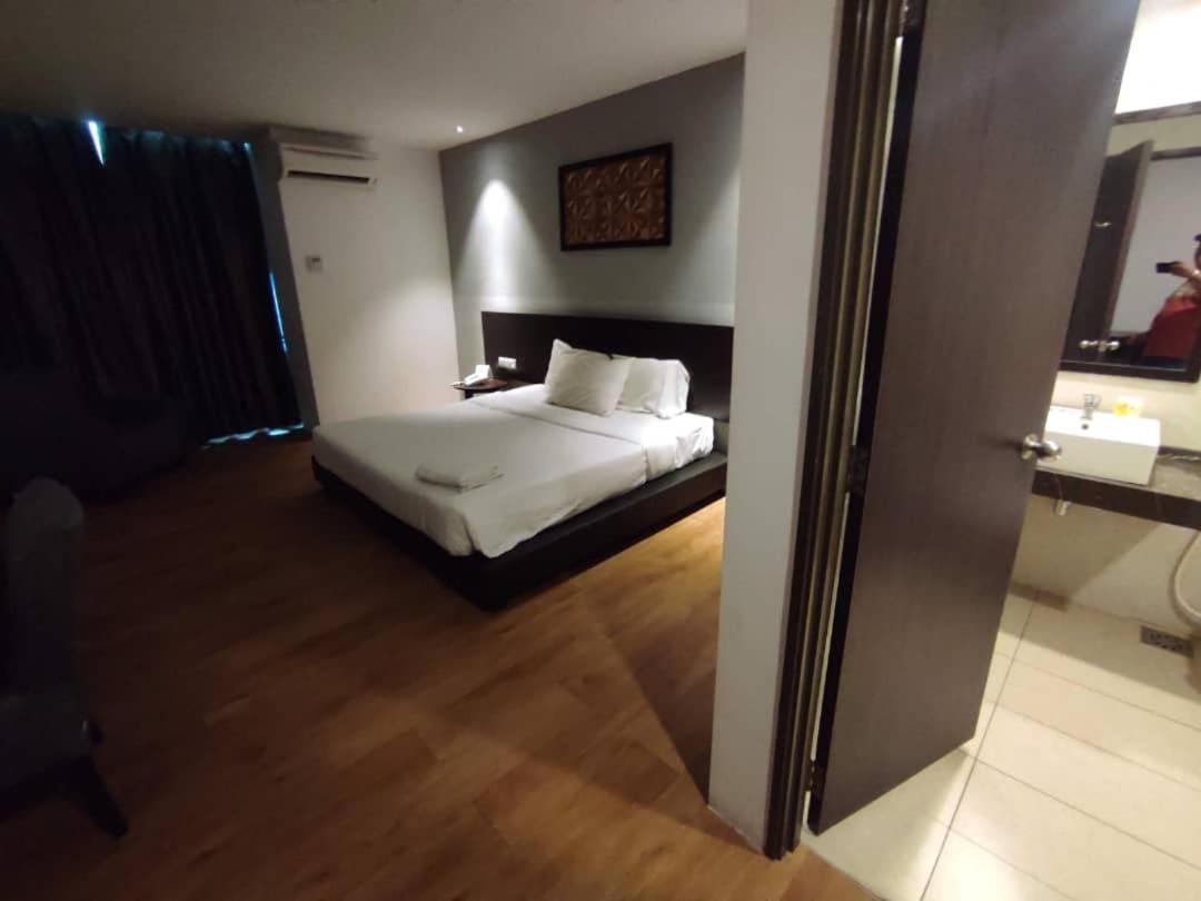 Hotel Cube Signature Куала Лумпур Екстериор снимка