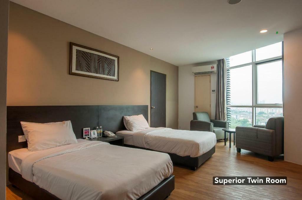 Hotel Cube Signature Куала Лумпур Екстериор снимка